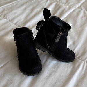Michael Kors Black Toddler 6 Booties with zipper